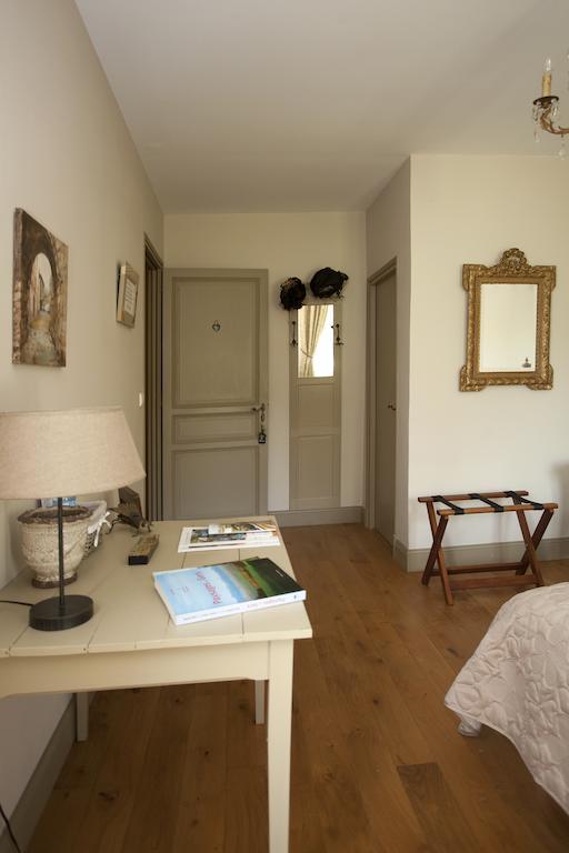 Maison D'Hotes De Charme Les Bruhasses คอนโดม ภายนอก รูปภาพ